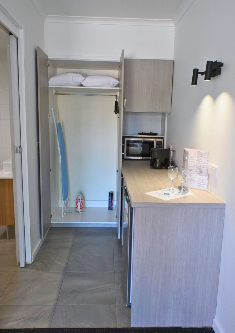 Superior Room, 1 Queen Bed | Minibar, desk, laptop workspace, blackout drapes