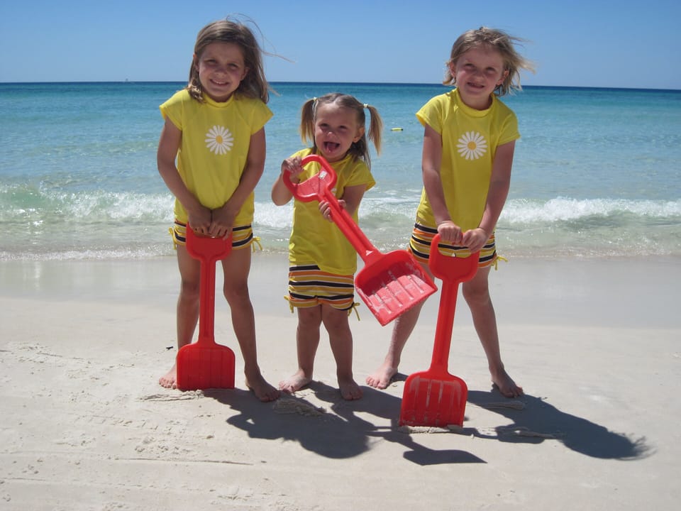 DIG NO FURTHER - FLIP FLOPS IS FOUND! BOOK OUR CONDOS!