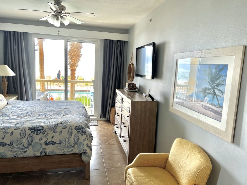 Balcony access from the King Master Suite. Let the waves lull you to La-La Land!