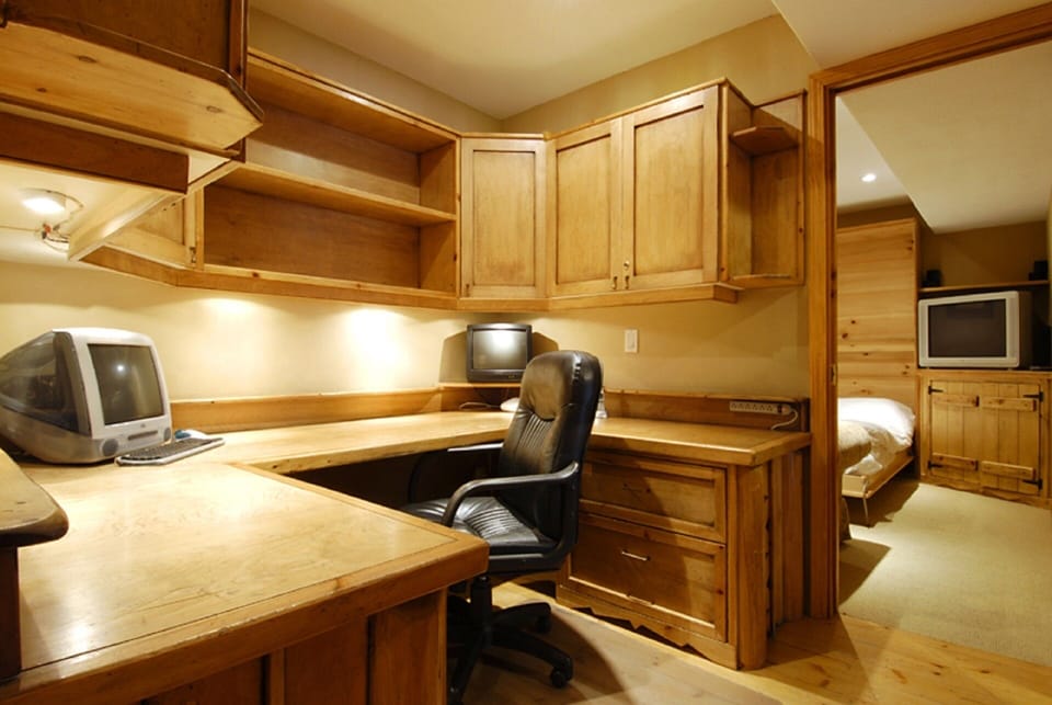 Full sized office so you can stay connected and productive even on the road