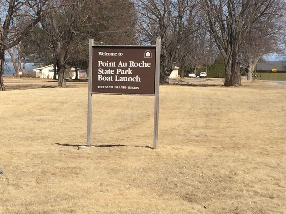boat launch is 0.3 / mile from the cottage