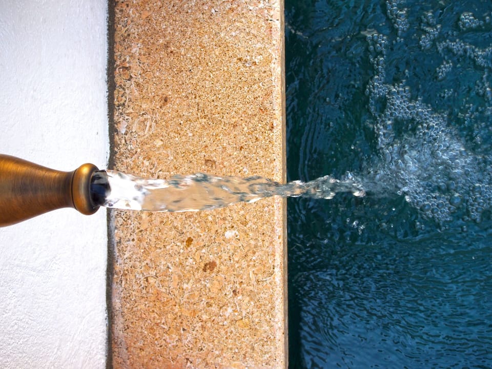 Water spout