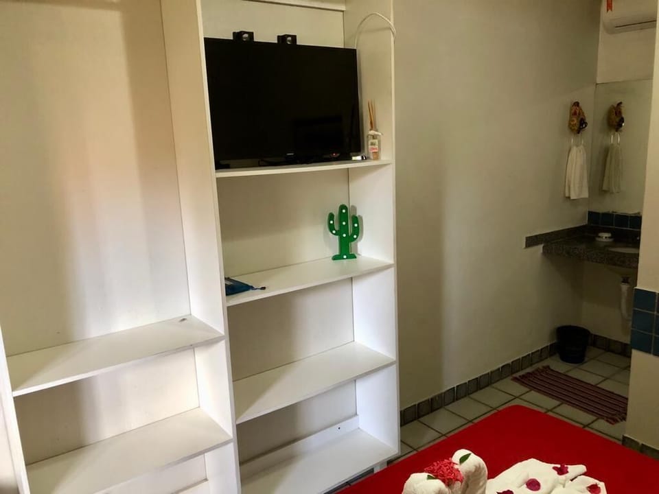 Twin Room | Minibar, iron/ironing board, free WiFi, bed sheets