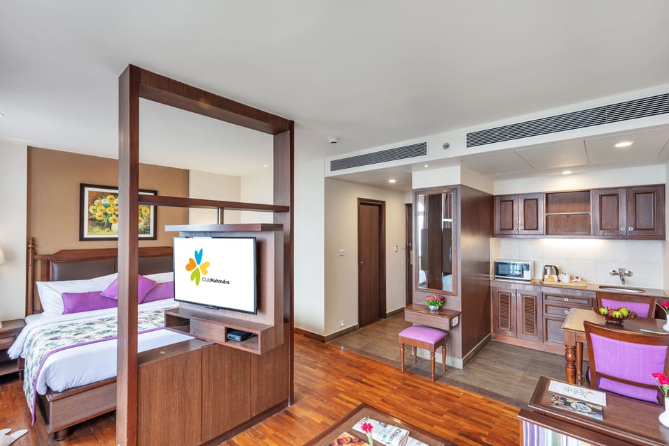 In-room safe, desk, iron/ironing board, free WiFi