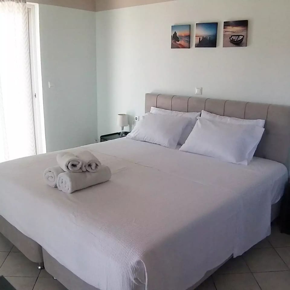 Double Room | Soundproofing, WiFi (free), bed sheets