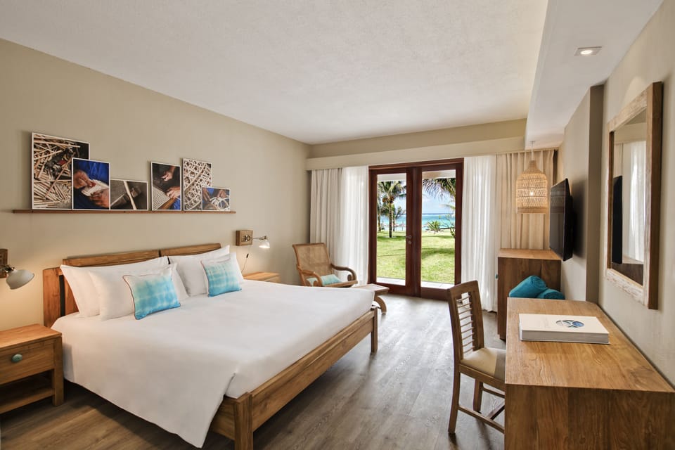 Egyptian cotton sheets, premium bedding, minibar, in-room safe