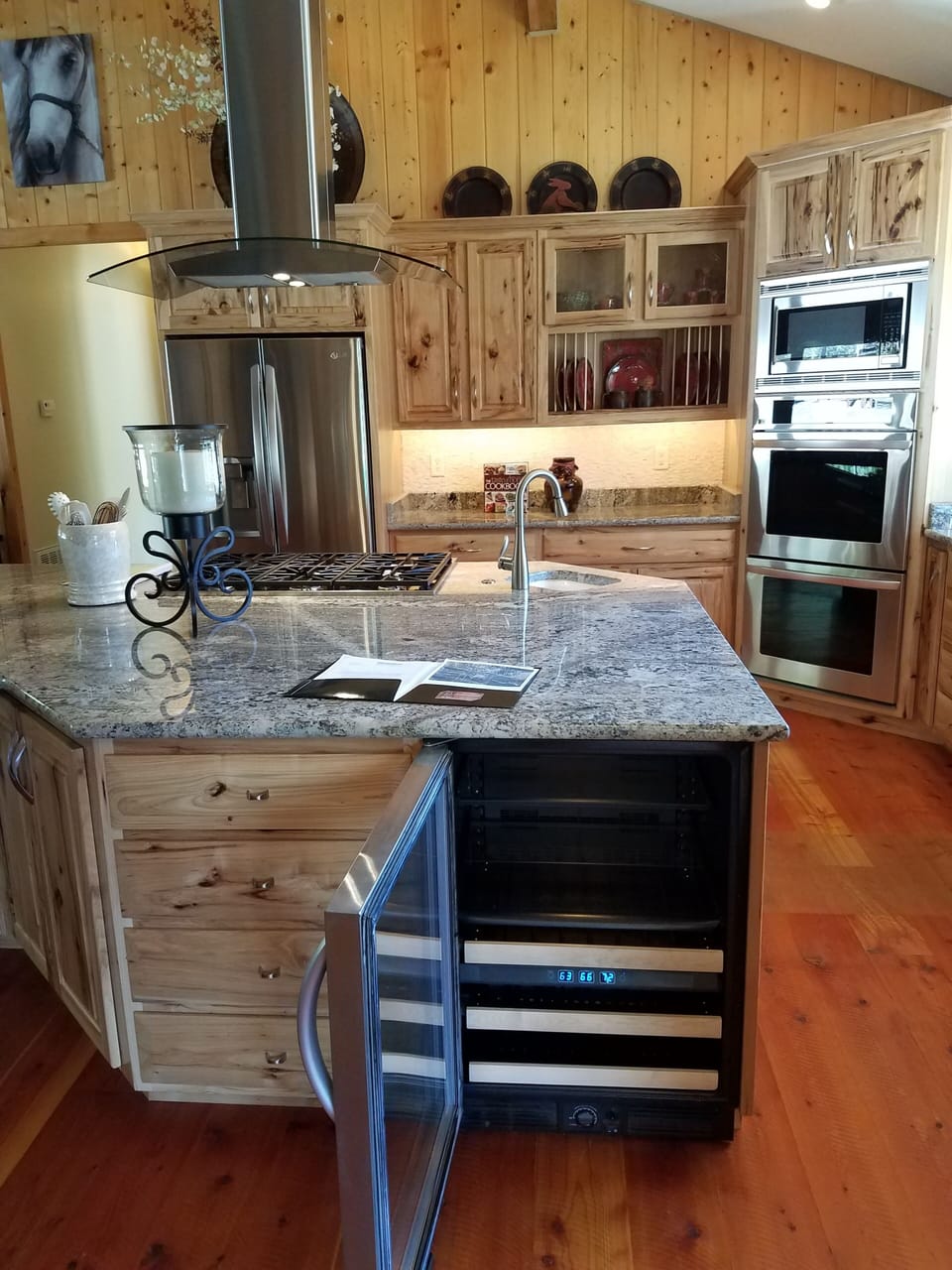 Presidential Suite, 1 King Bed, Fireplace, River View | Shared kitchen | Coffee/tea maker