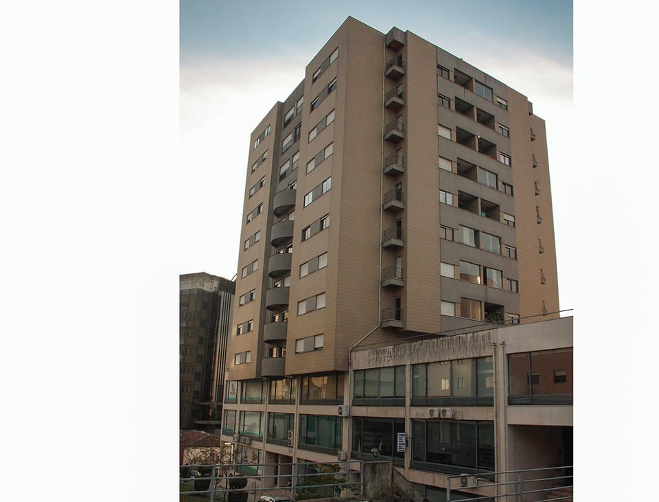 Edifício onde se localiza o Alojamento Local