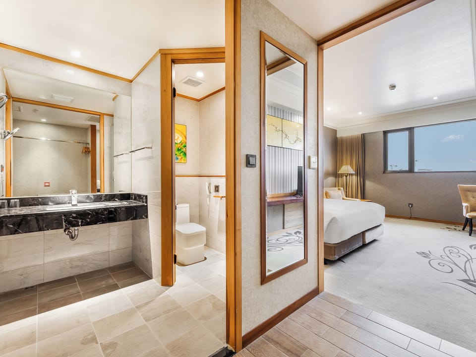 Superior Double Room | Down comforters, desk, laptop workspace, soundproofing