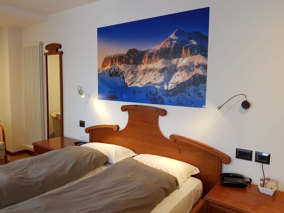 Classic Triple Room | In-room safe, desk, soundproofing, cribs/infant beds