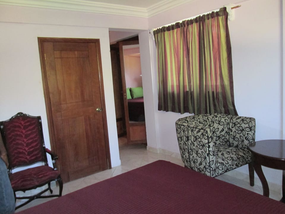 Standard Room, 1 Double Bed | Premium bedding, desk, iron/ironing board, cribs/infant beds