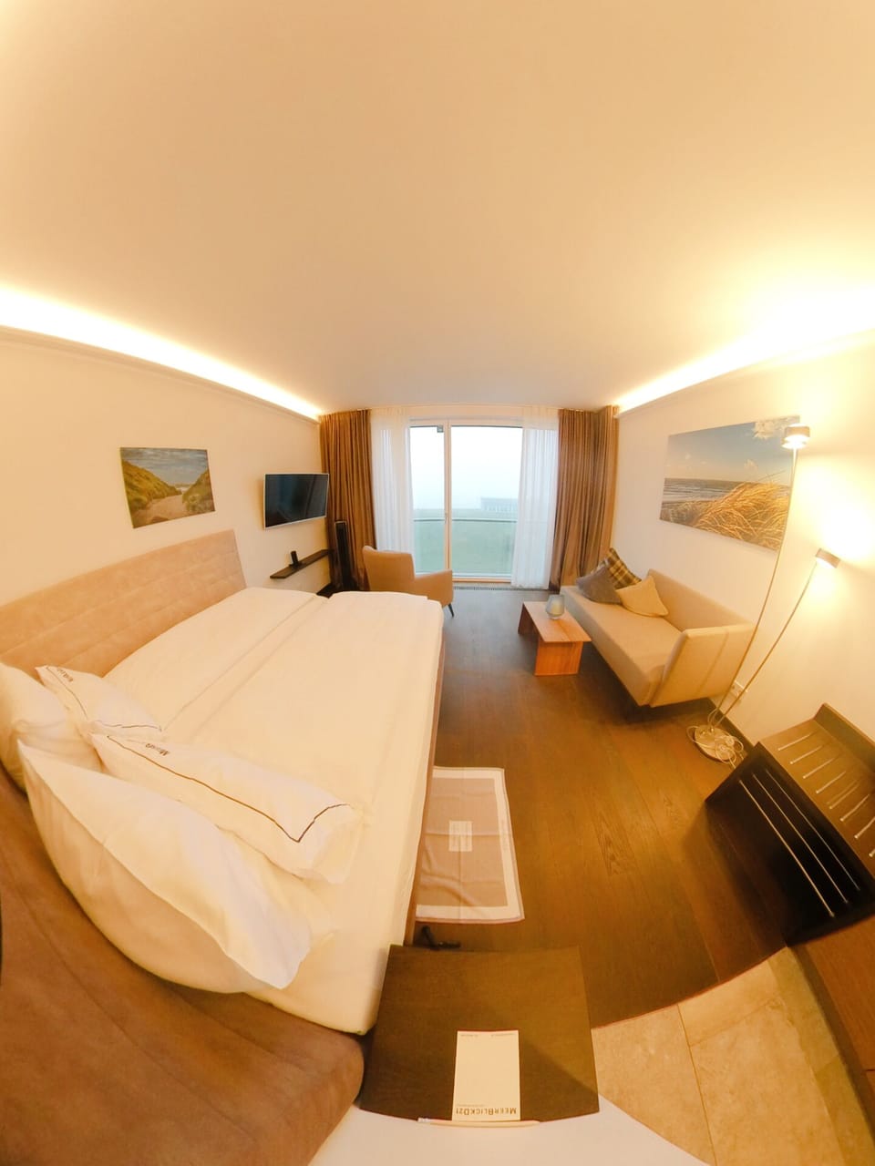 Studio (Weststrand 3) | Premium bedding, in-room safe, blackout drapes, soundproofing