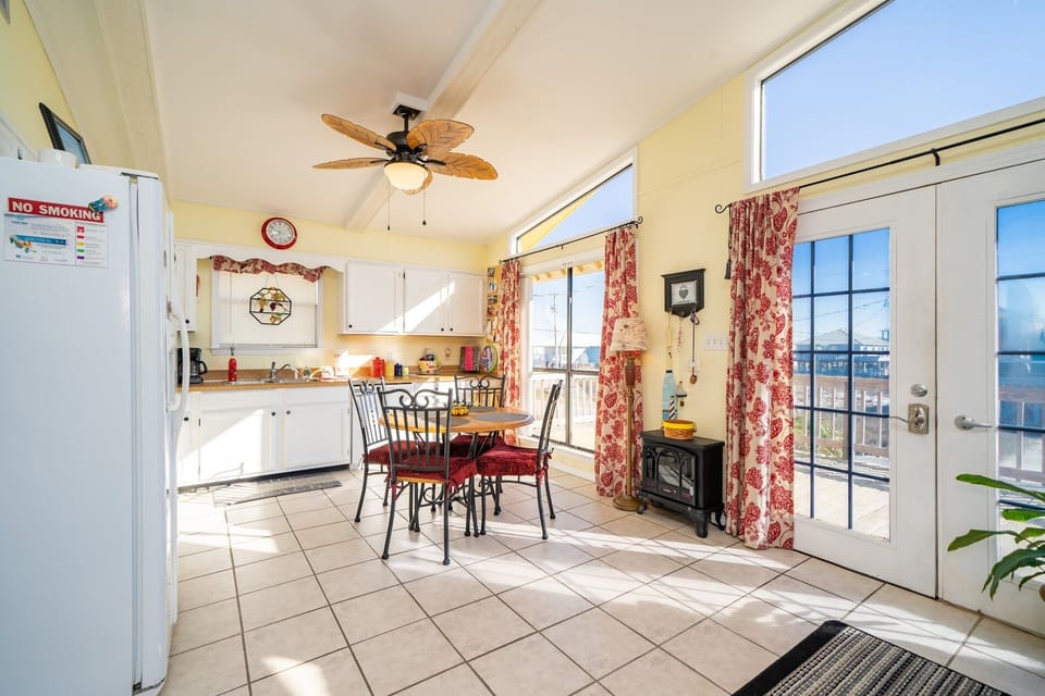 Front entrance to kitchen/living room