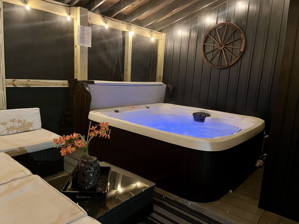 Hot Tub 