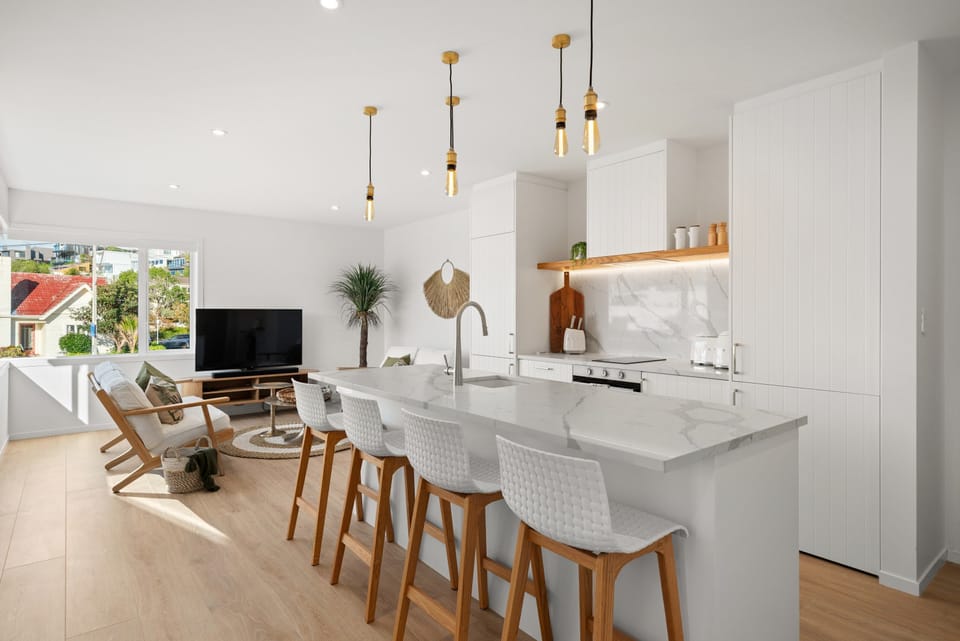 Luxury Apartment | Private kitchen | Microwave, espresso maker, coffee/tea maker, electric kettle