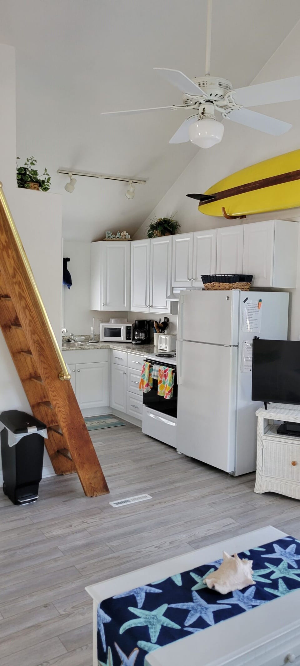 Another view from front door to kitchen.