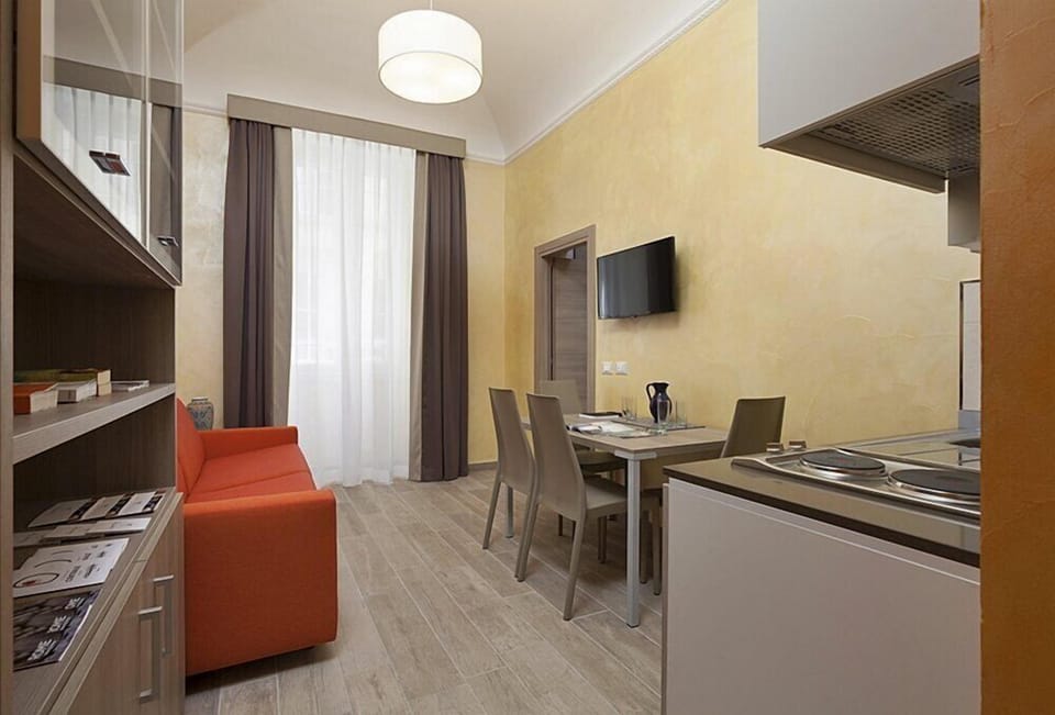 City Apartment, 1 Bedroom, Annex Building (Via Carlo Cattaneo, 24) | Down comforters, desk, blackout drapes, soundproofing