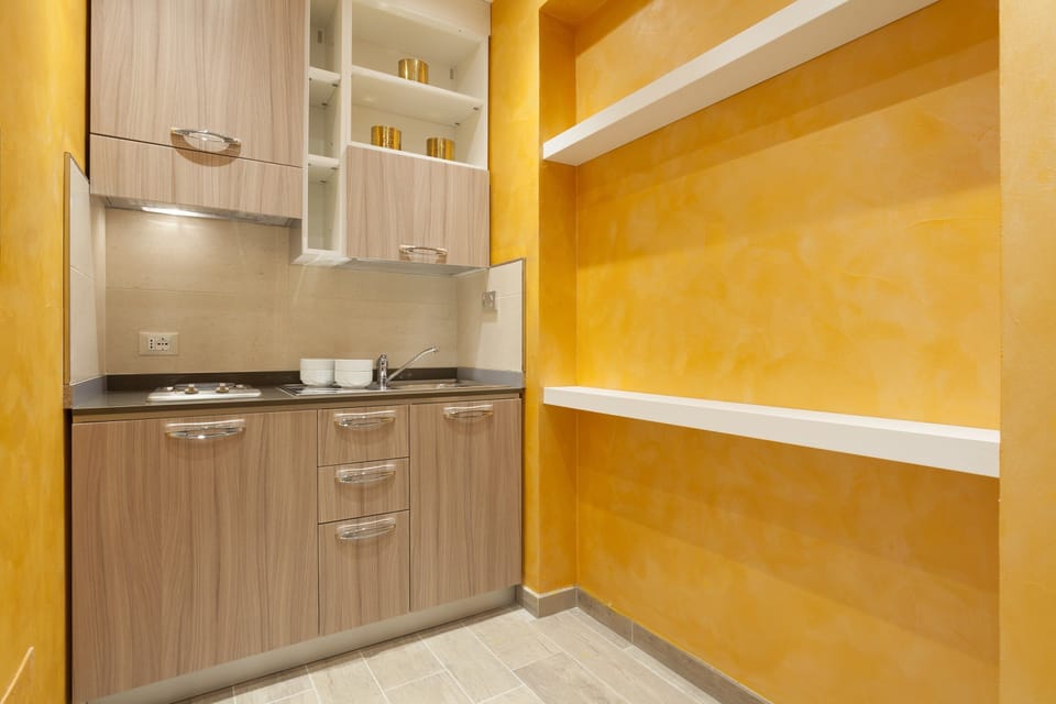 City Apartment, 1 Bedroom, Annex Building (Via Carlo Cattaneo, 24) | Private kitchenette
