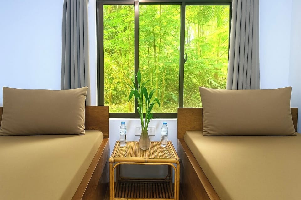 AC Twin Room | Desk, free WiFi, bed sheets