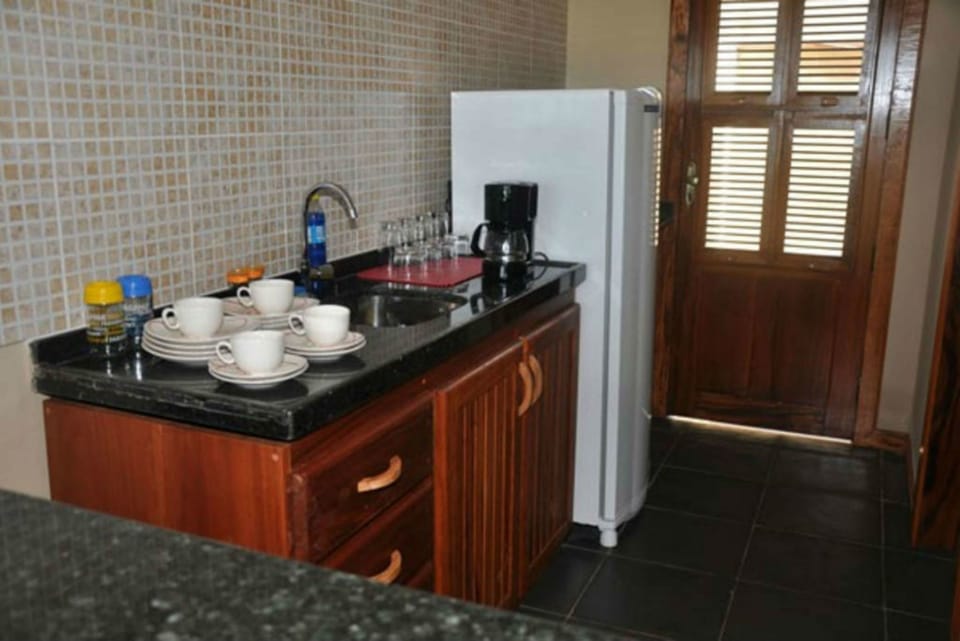 Duplex | Private kitchen | Fridge, microwave, stovetop, coffee/tea maker