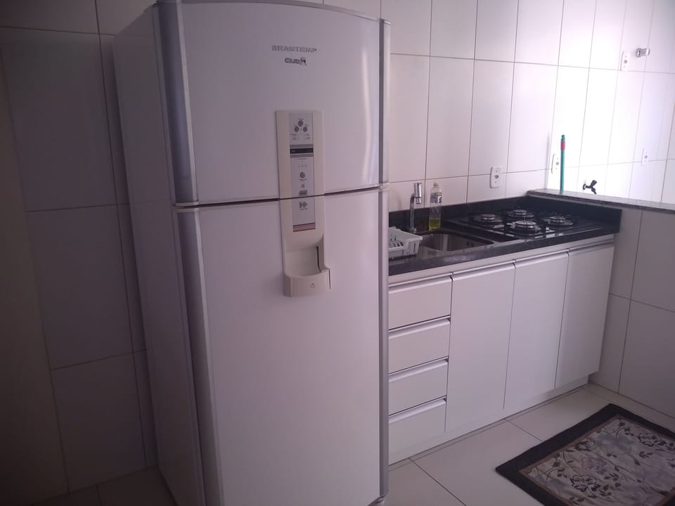Fridge, oven, stovetop, cookware/dishes/utensils