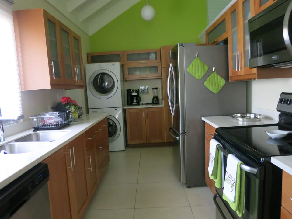 Fully stocked kitchen.  Washer/dryer available for use.