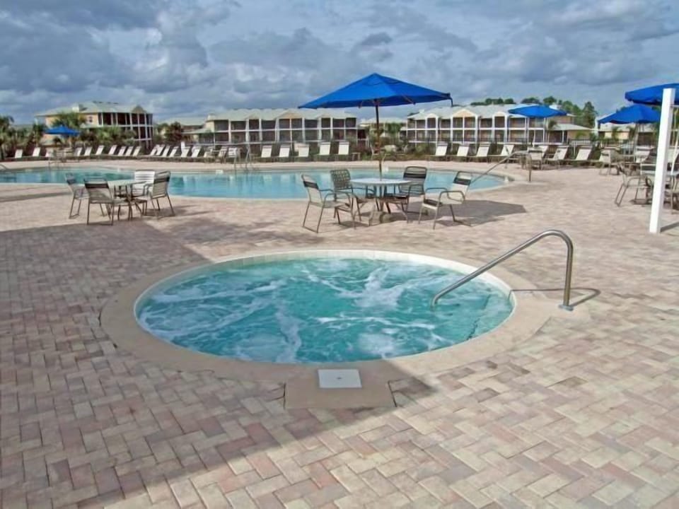 Club House Heated Pool & Jacuzzi