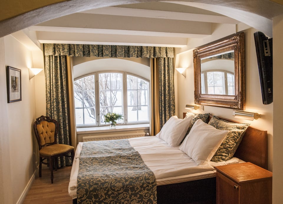 Standard Room | Individually decorated, individually furnished, iron/ironing board