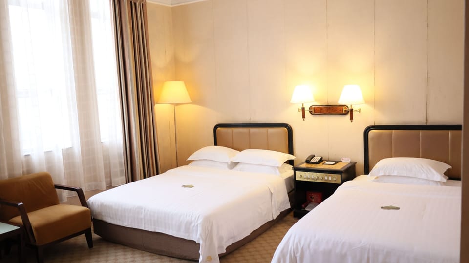 River View Twin Bed Room | Desk, blackout drapes, soundproofing, free WiFi