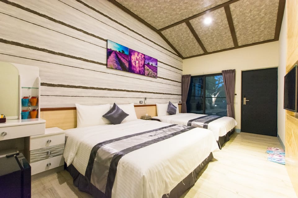 Villa | Desk, blackout drapes, free WiFi, bed sheets