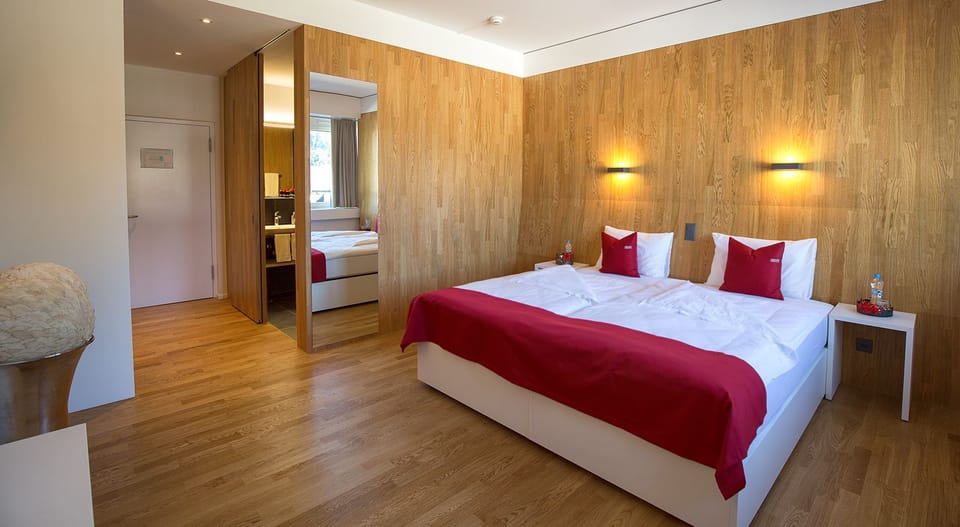 In-room safe, desk, iron/ironing board, free WiFi
