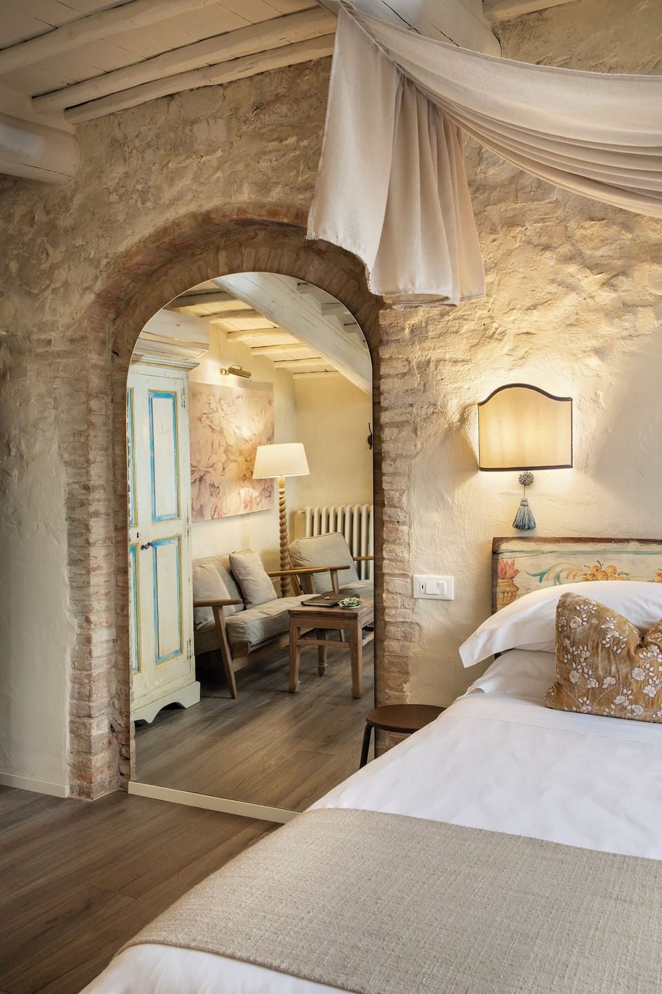 Classic Room | Egyptian cotton sheets, premium bedding, down comforters, pillowtop beds