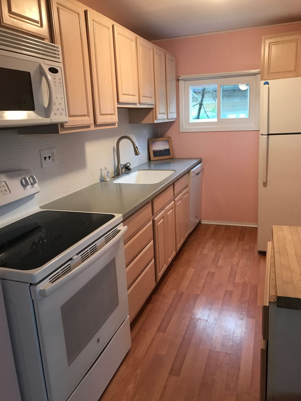 Clean kitchen 