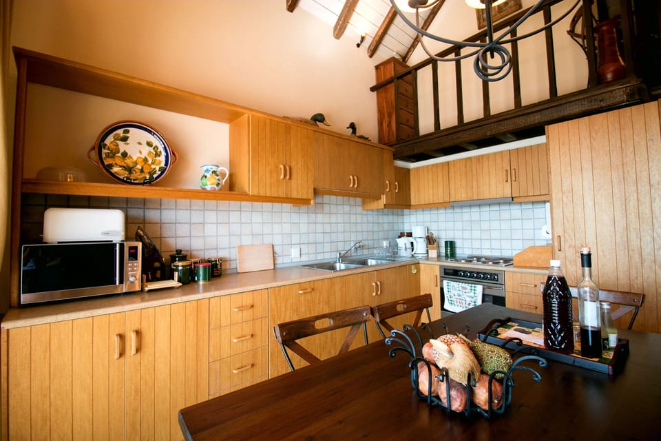 Kitchen and dining area