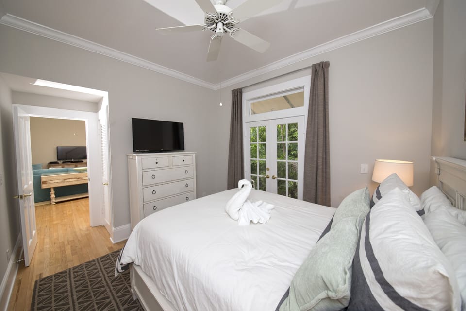 Downstairs guest. Perfect for grandparents and additional friends and family.