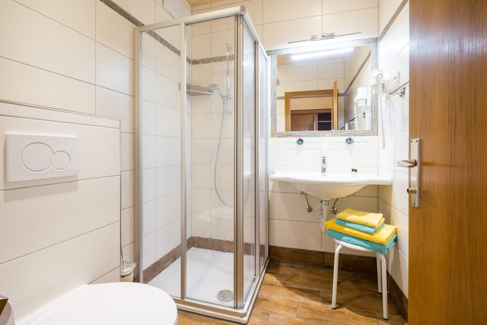 Basic Triple Room, 1 Bedroom, Balcony, Mountain View | Bathroom | Shower, hair dryer, towels