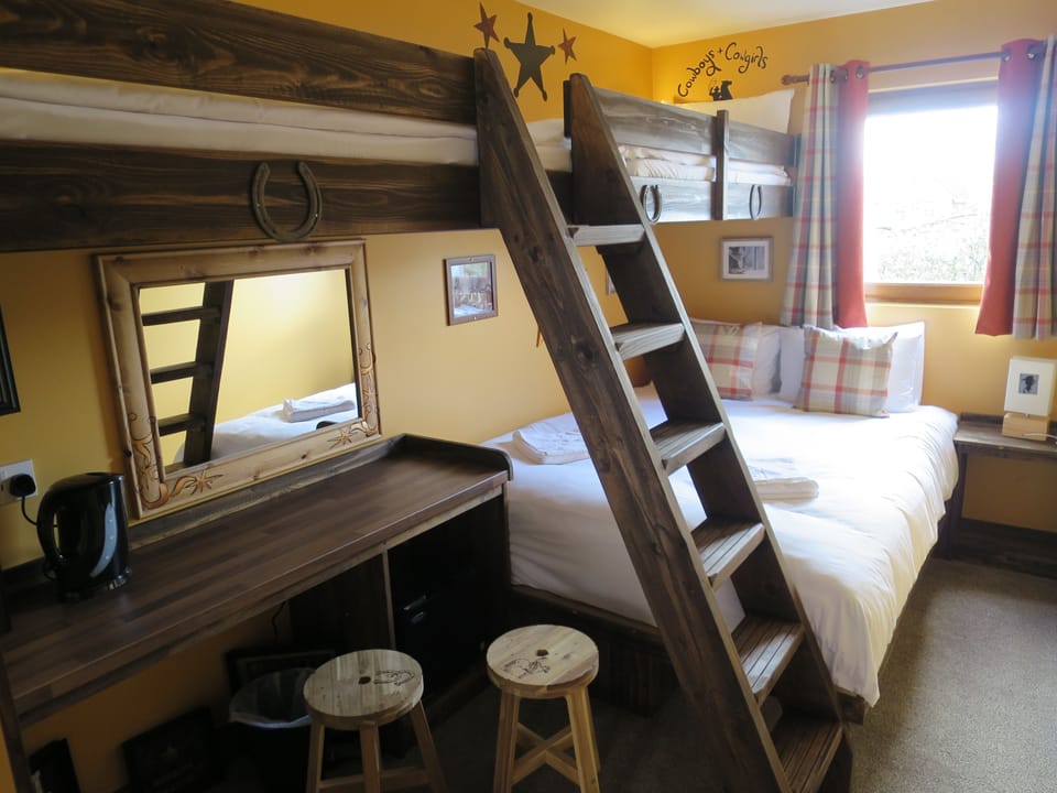 Comfort Cabin, 1 Bedroom | Individually decorated, individually furnished, soundproofing, free WiFi