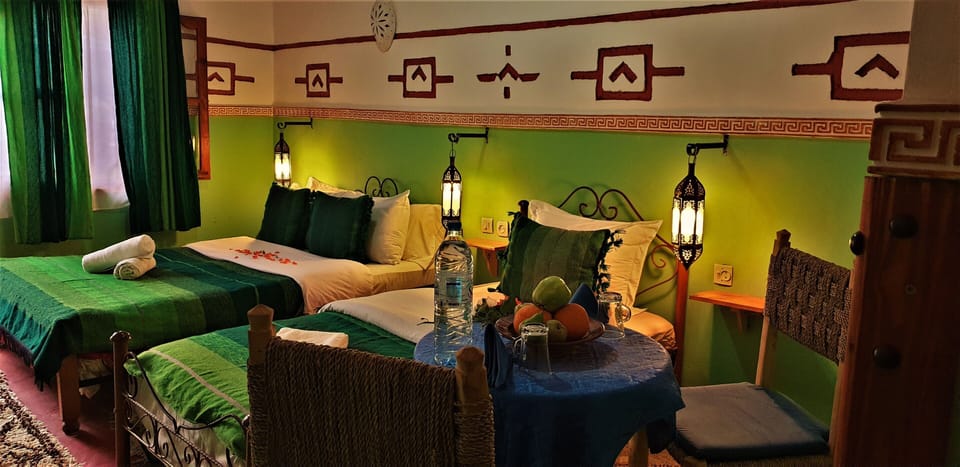 Comfort Triple Room | Blackout drapes, cribs (free), WiFi (free), bed sheets