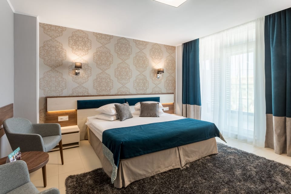 Double or Twin Room, 1 Double Bed, City View | Premium bedding, Select Comfort beds, minibar, in-room safe