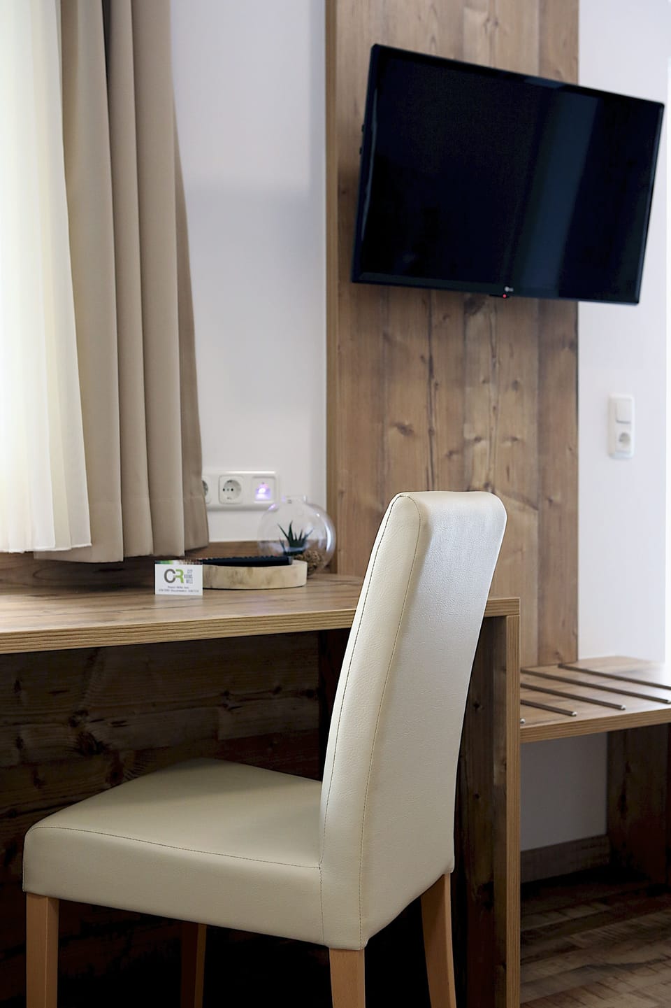 Standard Twin Room, 2 Twin Beds, Ensuite, Ground Floor | Select Comfort beds, desk, laptop workspace, blackout drapes