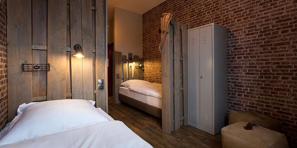 Double or Twin Room, Shared Bathroom (Private Double Room in Hostel) | Premium bedding, pillowtop beds, in-room safe, individually decorated
