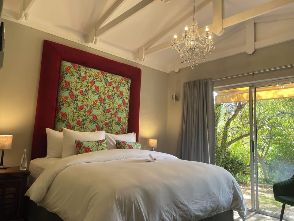 Twin with kitchenette | Egyptian cotton sheets, premium bedding, pillowtop beds, in-room safe