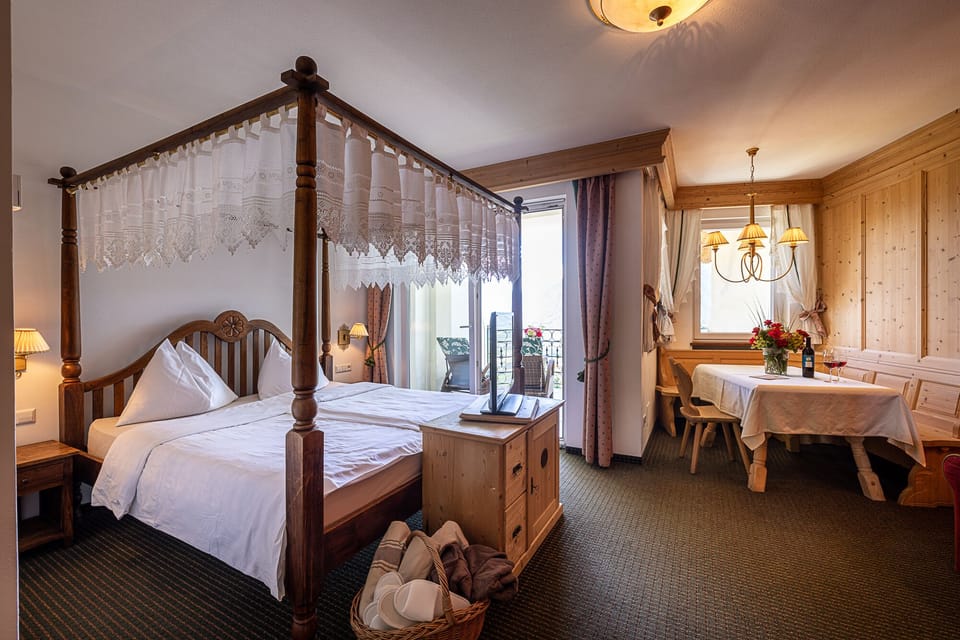 Panoramic Suite, Valley View | 1 bedroom, minibar, in-room safe, desk