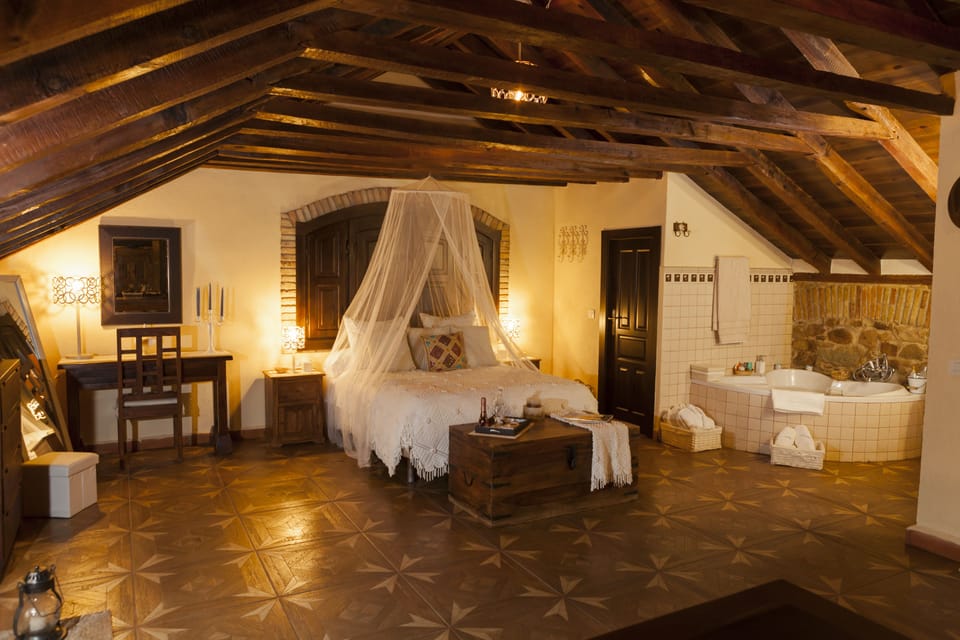 Suite (N2) | Premium bedding, free WiFi, bed sheets