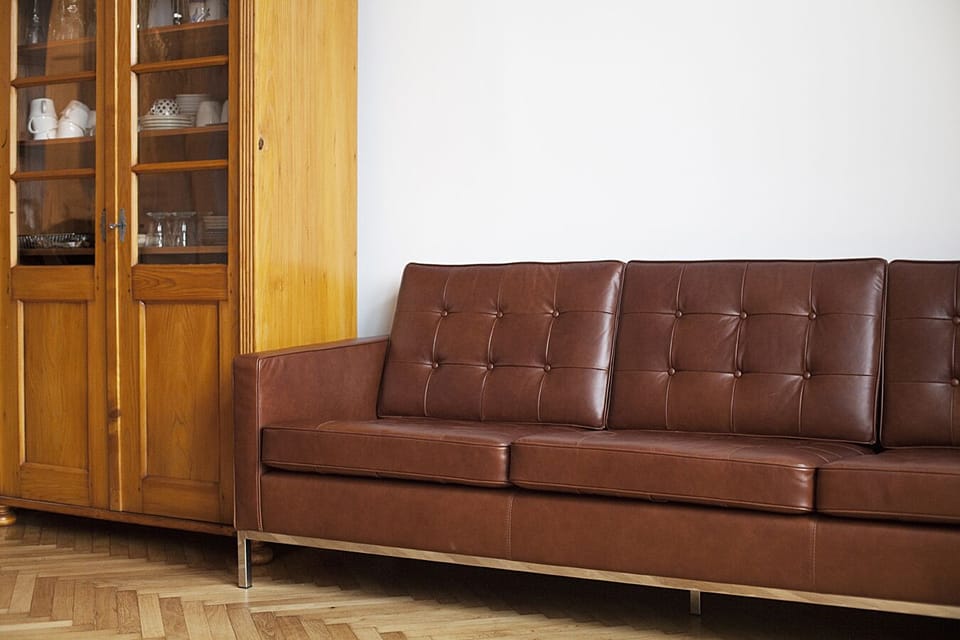 Florence Knoll leather sofa