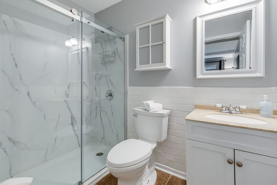 Bathroom off Bedroom 1