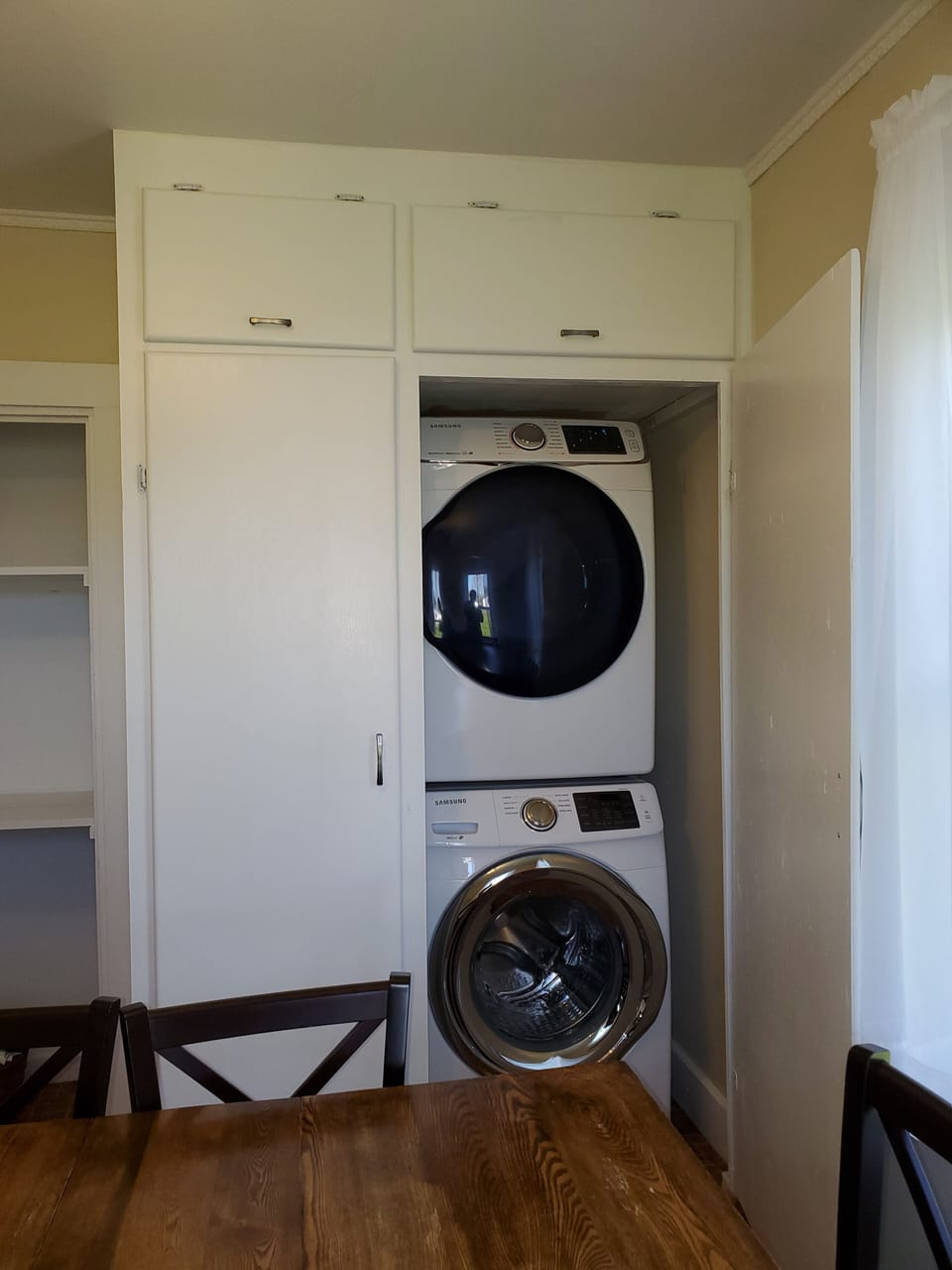 Laundry-washer/dryer
