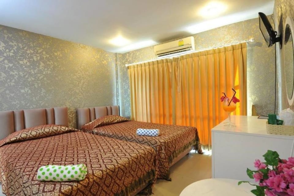 Standard Twin Room | Free WiFi