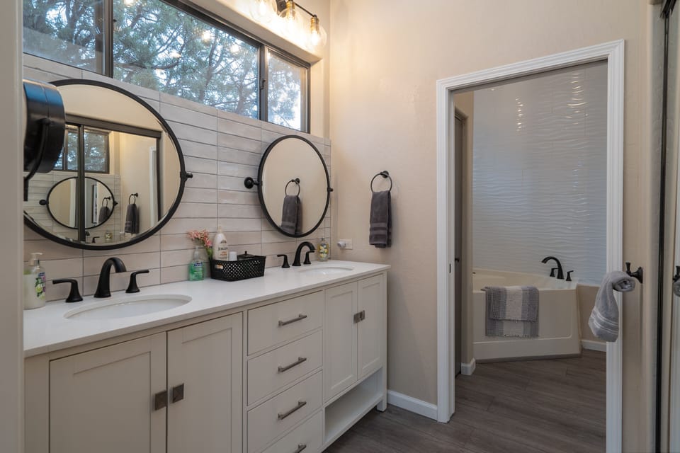 The large mirrors are adjustable to fit any guests height requirements.