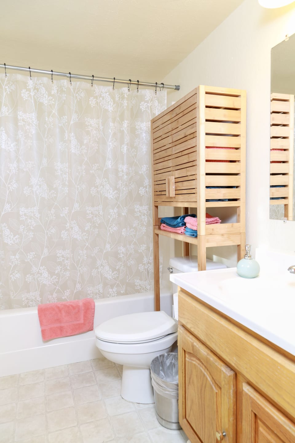 Bathroom , Full Tub/shower